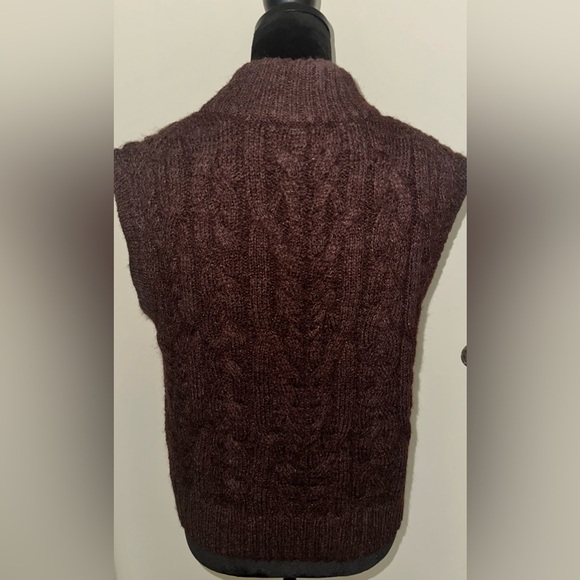 A New Day Women's Knit Sleeveless Mock Neck Sweater Vest- Size M - Picture 4 of 4